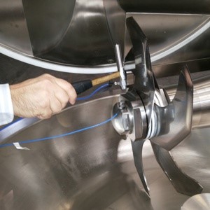 An�lisis din�mico de m�quina cutter